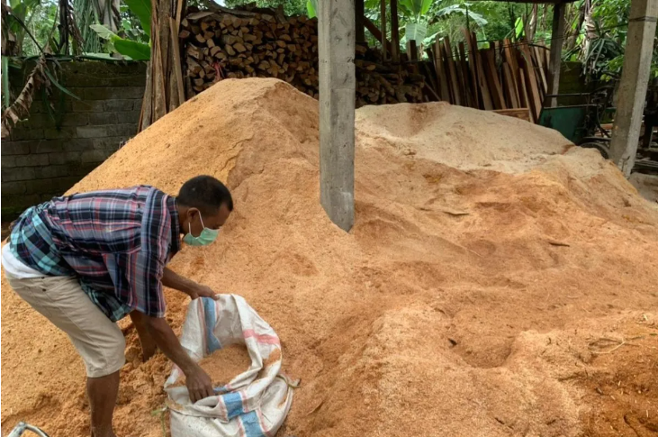 usaha serbuk kayu